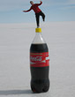 Gigantyczna butelka Coca-coli.